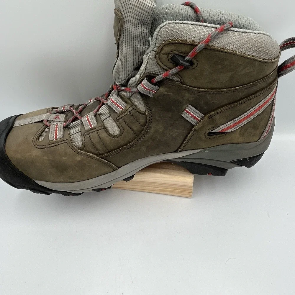 Keen Size 11 US Men's Hiking Boots - Brown Outdoors Mountain Durable Waterproof